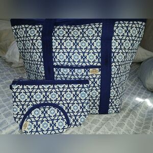 Stylish Navy and White Tote Set